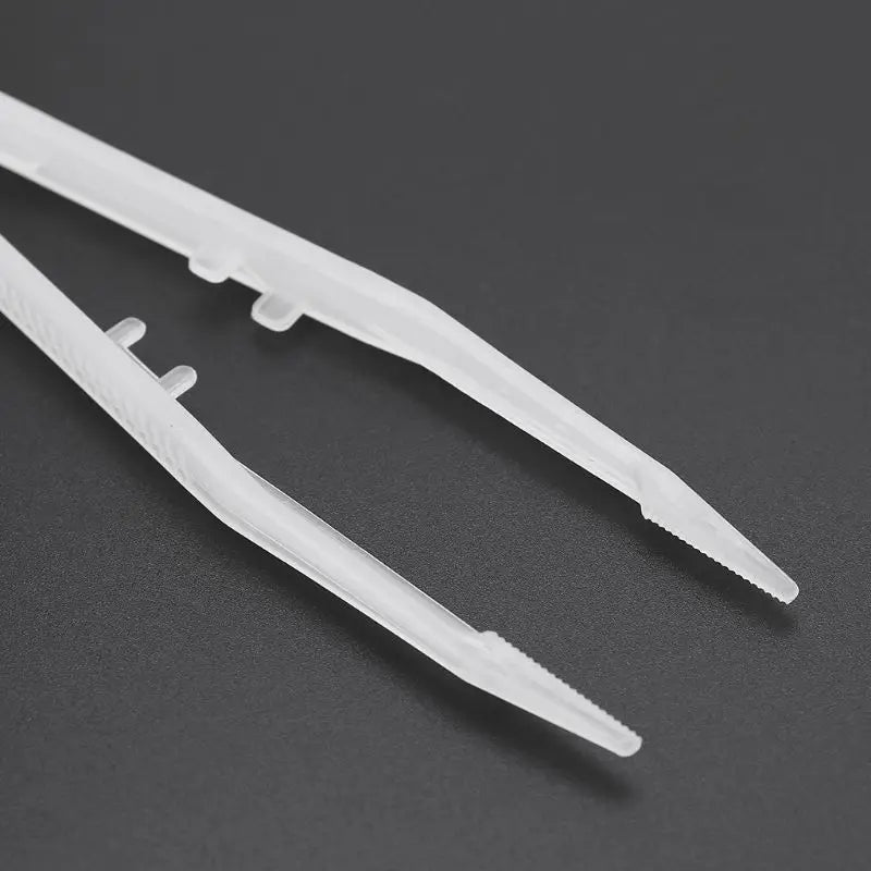 Reptile Tweezers Noctilucence Clip Feeding Tongs Live Food Feeding Clamp Random Color