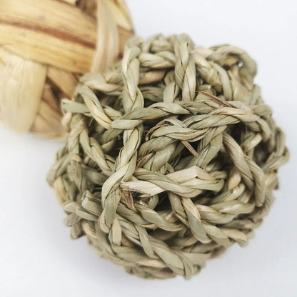 7CM Chewing Braided Ball Guinea Pig Rabbit Hamster Small Animal Play Pet Interactive Chew Toy Natural Grass Ball