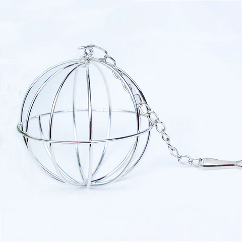 1pc-Hanging feeders for rabbits and birds, made of stainless steel material, equipped with grass balls for feeding